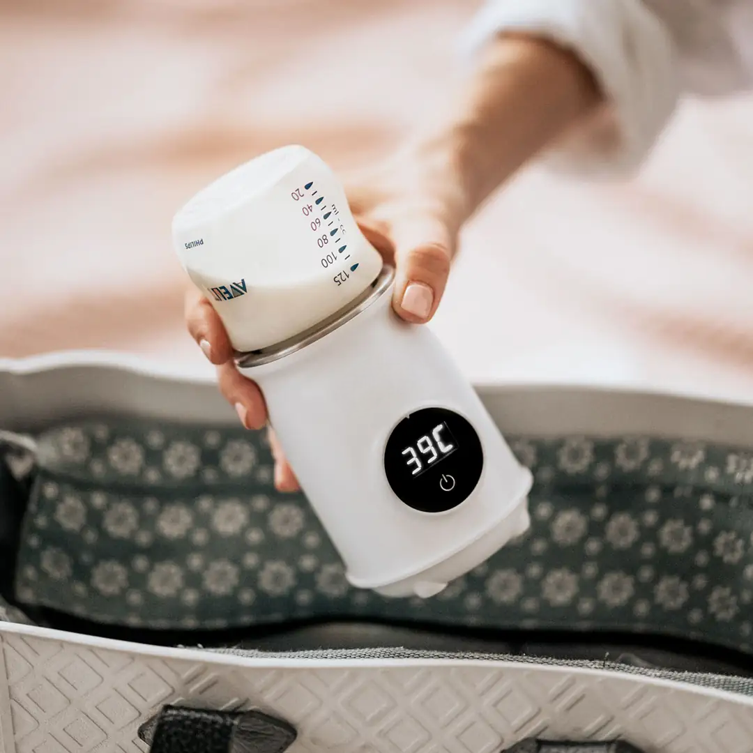 LUD The first portable battery-operated bottle warmer